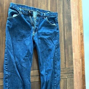 Men’s wrangler blue jeans